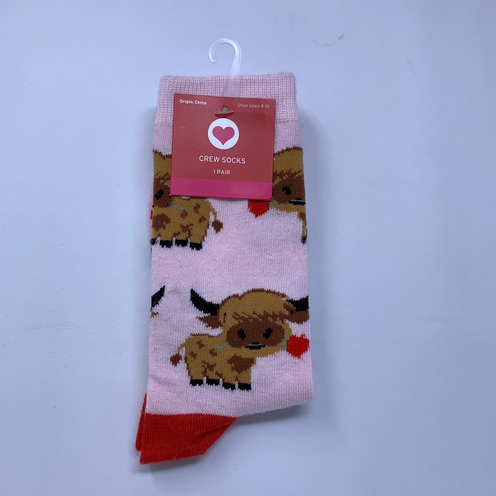 Target Women 4-10 Blush Pink Highland Cow Heart Valentine Novelty Crew Socks